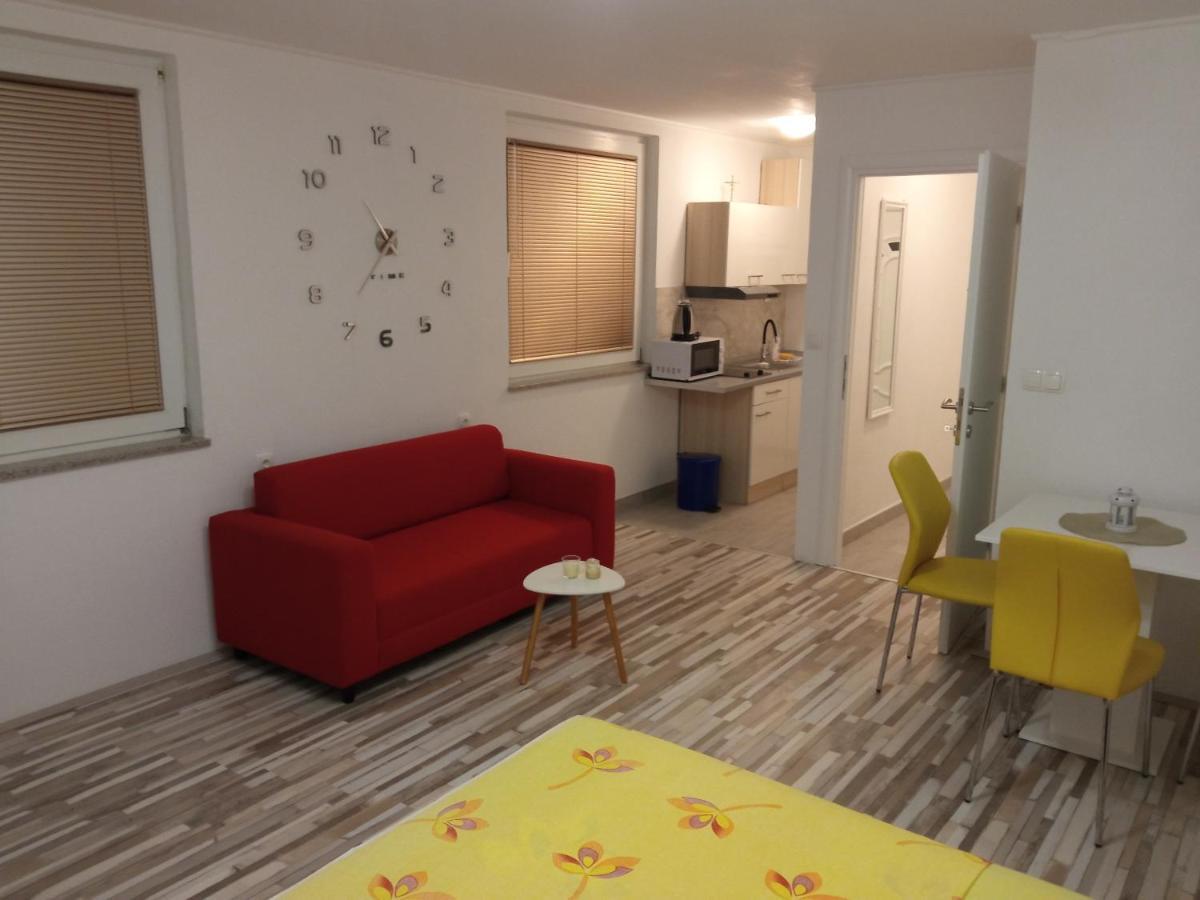 Studio Apartman Matkovic อิโมตสกี ภายนอก รูปภาพ