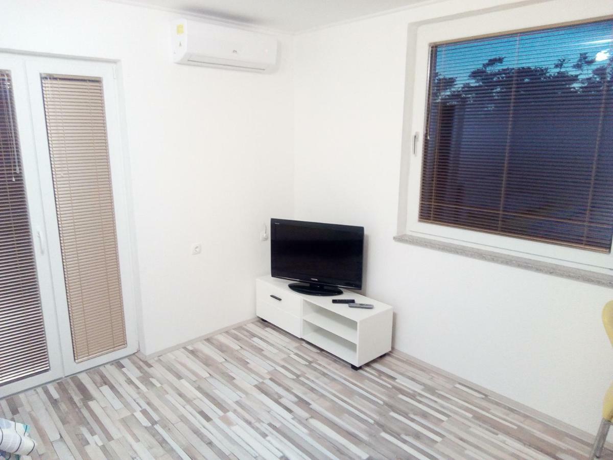 Studio Apartman Matkovic อิโมตสกี ภายนอก รูปภาพ
