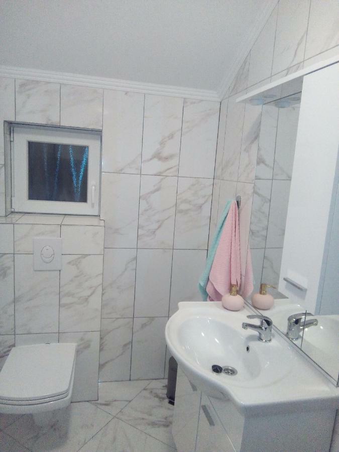Studio Apartman Matkovic อิโมตสกี ภายนอก รูปภาพ