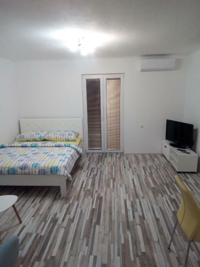 Studio Apartman Matkovic อิโมตสกี ภายนอก รูปภาพ